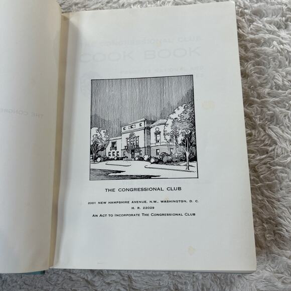 THE CONGRESSIONAL CLUB COOK BOOK - 1965 - National and International Recipes - Picture 3 of 12